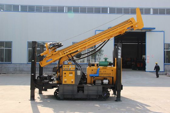 पोर्टेबल वाटर वेल हाइड्रोलिक क्रॉलर ड्रिलिंग रिग 65 किलोवाट यूचाई इंजन के साथ