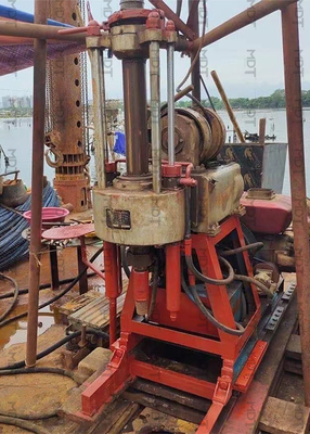 0-120r/मिनट रोटरी स्पीड के साथ 100kN मैक्स लिफ्टिंग फोर्स डीप होल ड्रिलिंग उपकरण